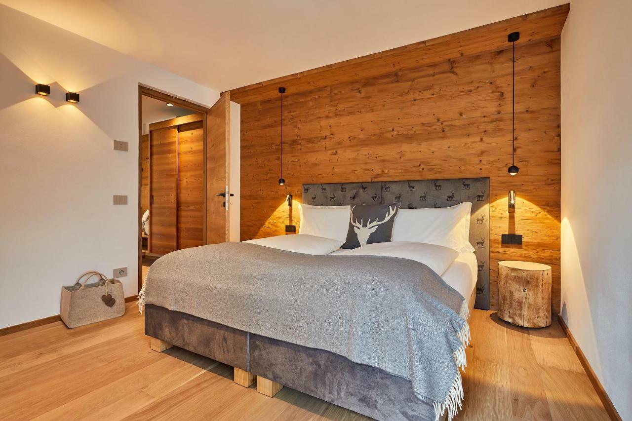 One-Bedroom Apartment,837028727:JPEG
