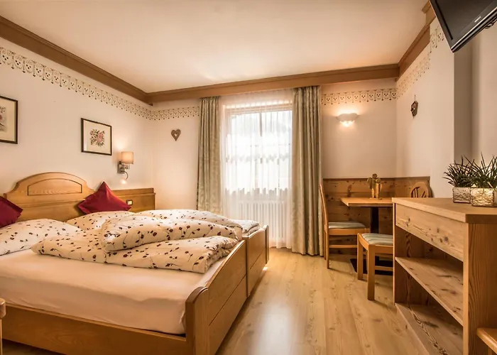 Hotel Ciasa Montanara La Villa 